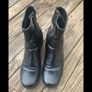Ok short boots size 8 1/2